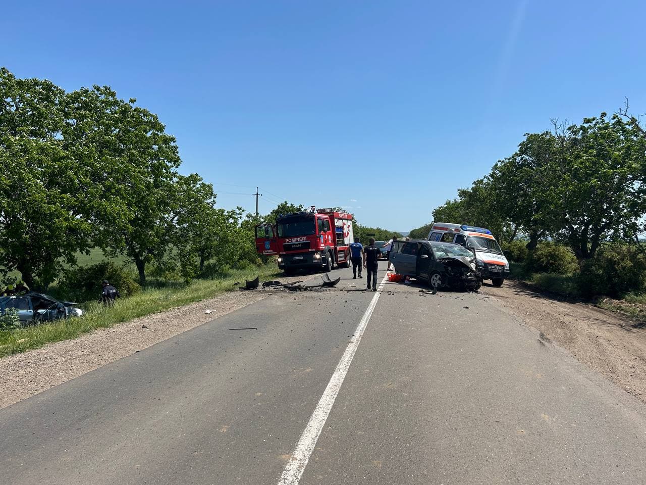 FOTO // Grav accident în Căușeni. Două persoane au decedat, iar un copil a fost transportat la spital