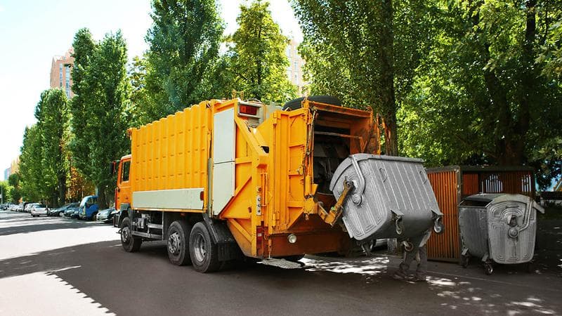 Regia Autosalubritate va mai primi patru autospeciale pentru străzile înguste