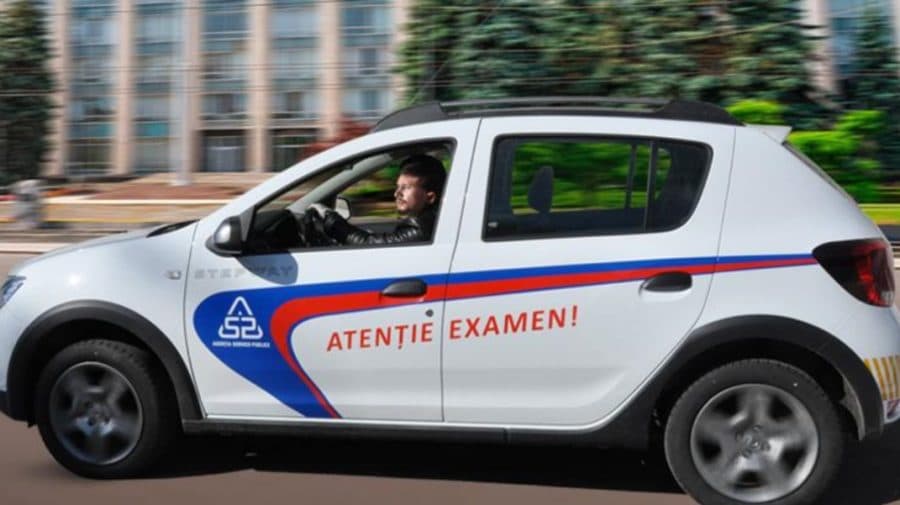 Instructorii auto vor putea fi prezenți la examenul practic pentru permisul de conducere