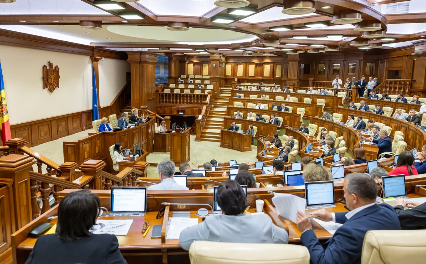 LIVE // Ședința Parlamentului din 4 iunie. Avocatul Poporului, așteptat în plen
