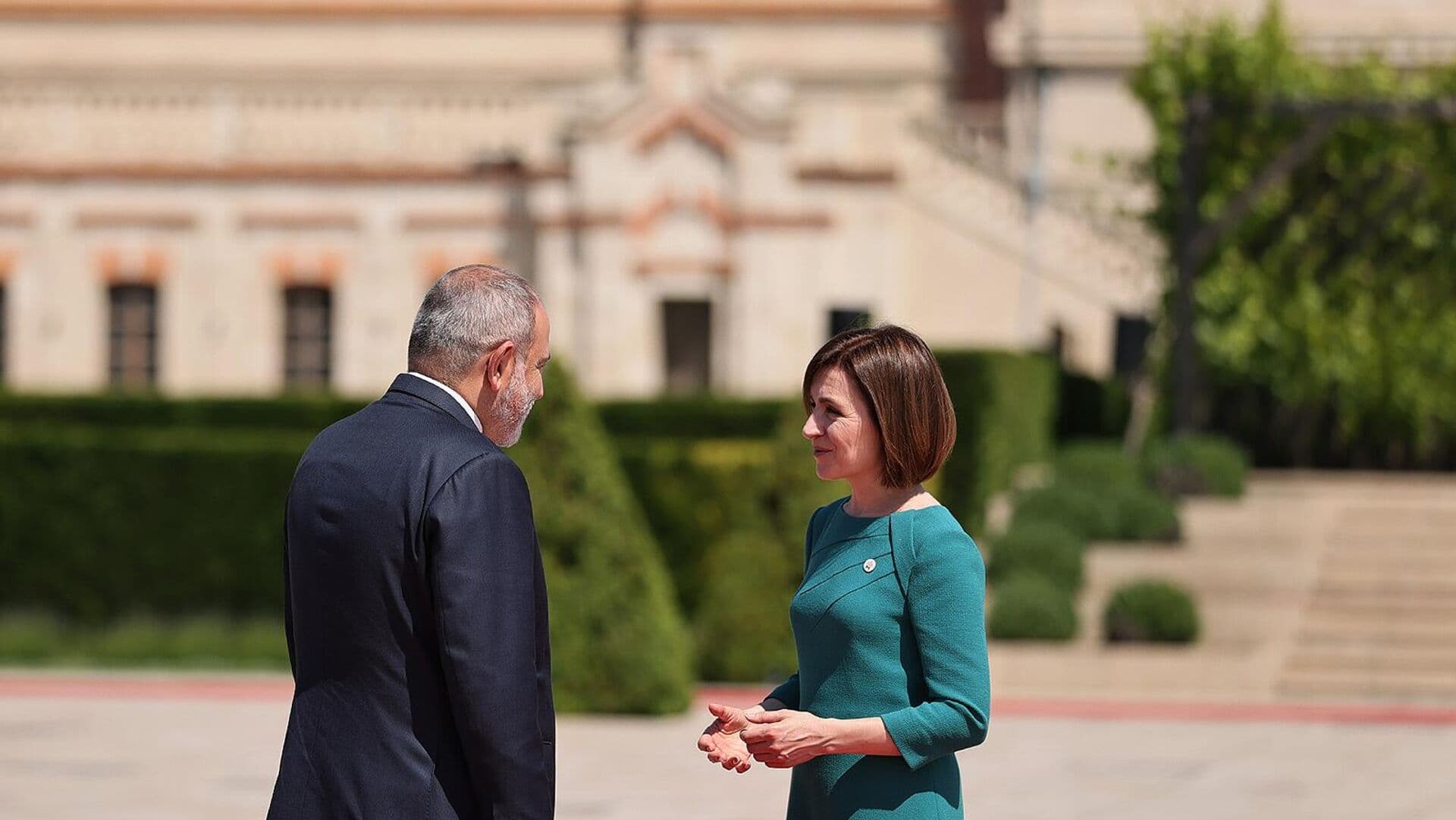 Maia Sandu l-a felicitat pe Nikol Pașinian pentru victoria partidului său în alegerile din Armenia