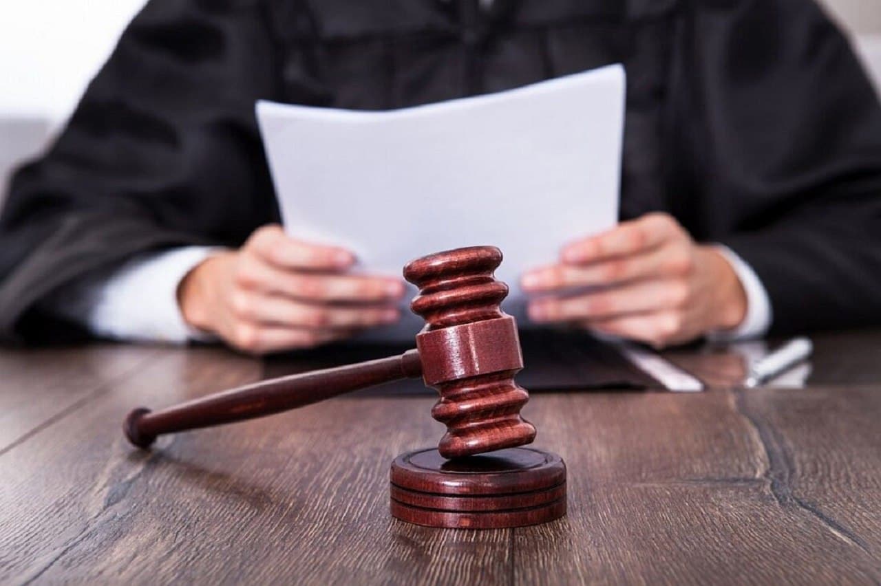 A ucis amanta concubinului și pe fratele acestuia. O femeie din Cahul, trimisă după gratii