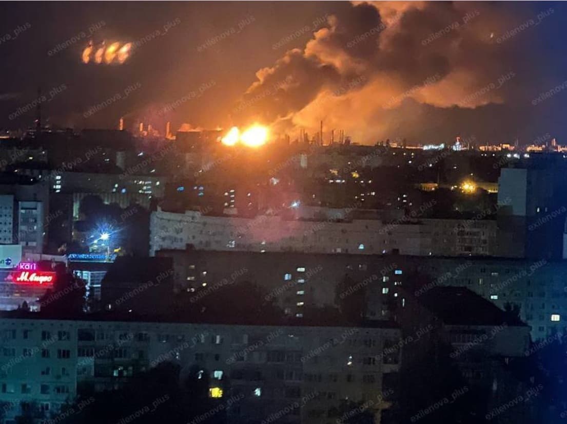 Armata ucraineană loveşte infrastructura petrolieră a Rusiei din regiunea Volgograd. O persoană a decedat, iar portul rus Temriuk a luat foc