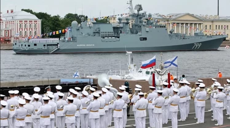 Putin a anulat cea mai mare paradă navală din Rusia. Când ar fi trebuit să aibă loc aceasta