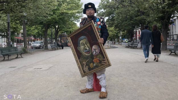 Caricaturist rus, cunoscut pentru critica față de regimul lui Putin, împușcat mortal în Polonia