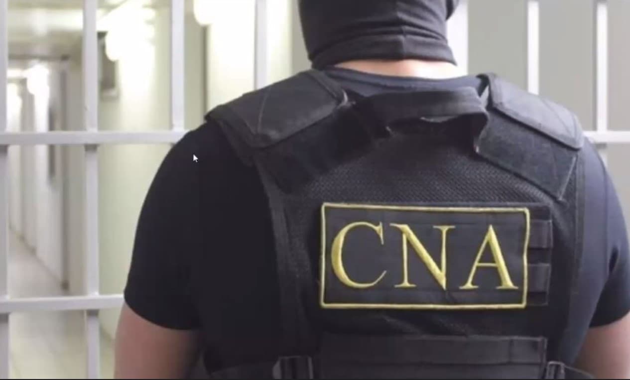 Trei polițiști din cadrul IP Botanica care luau bani de la traficanți de droguri, reținuți din nou pentru abuz de serviciu