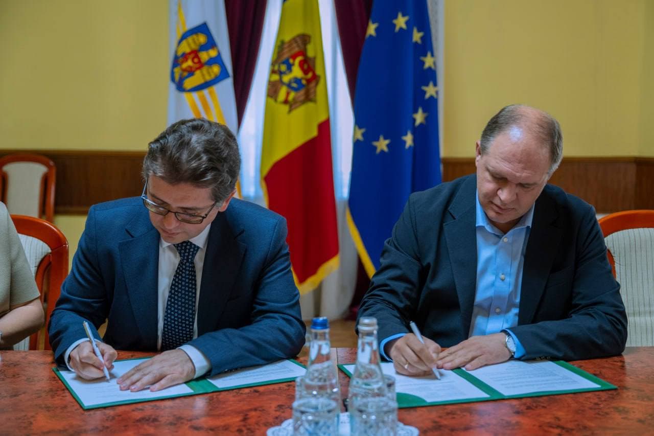 Acord cu o companie din România pentru supervizarea extinderii bulevardului Mircea cel Bătrân
