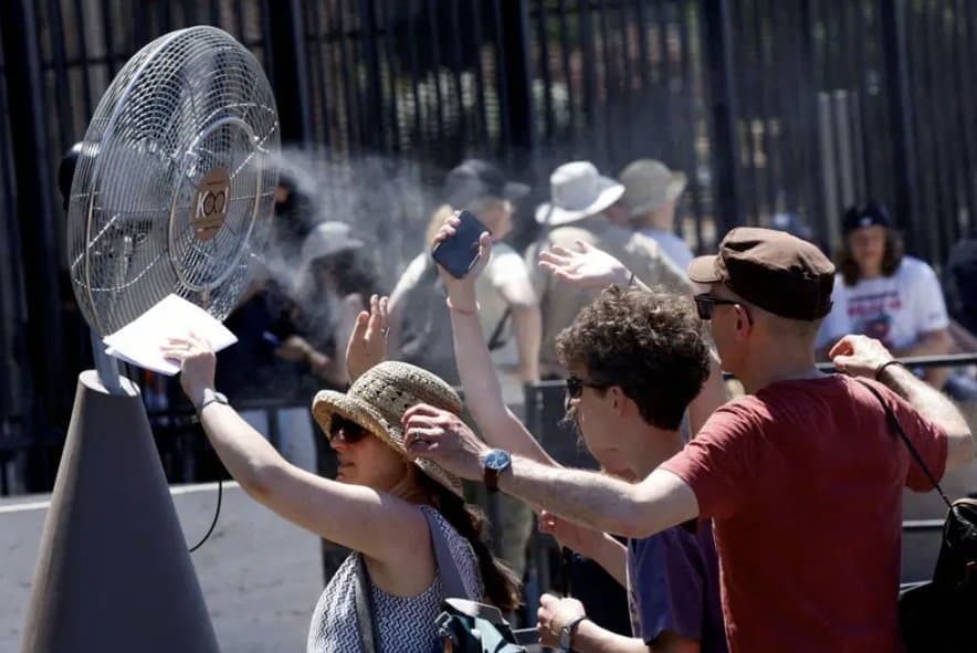 Europa se sufocă sub un val de căldură extremă; Franţa restricţionează consumul de alcool, iar Spania închide o zonă pentru suporteri