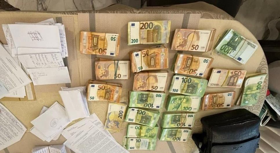 VIDEO // Percheziții de amploare într-un dosar de spălare de bani. Prejudiciul cauzat depășește 13 milioane de lei