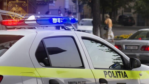 A torturat un reținut și i-a cerut mită. Un polițist din Chișinău, condamnat
