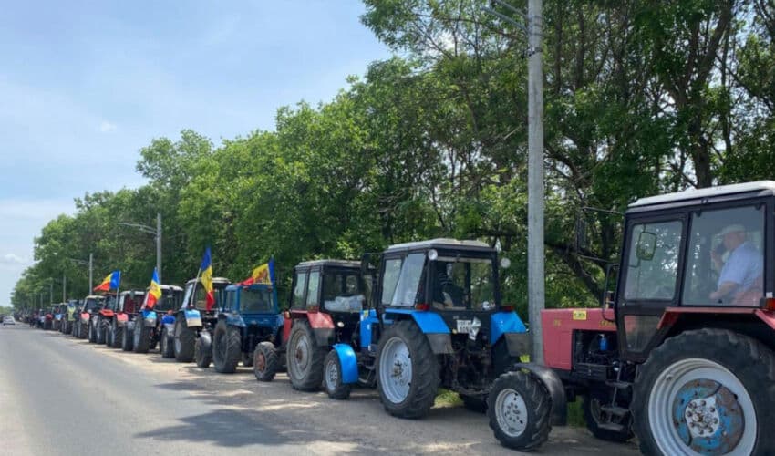 Protestul fermierilor // Agricultorii intenționează să blocheze PTF Sculeni