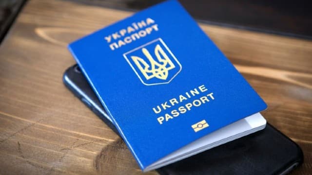 Ucraina simplifică obținerea cetățeniei pentru etnicii ucraineni din Republica Moldova
