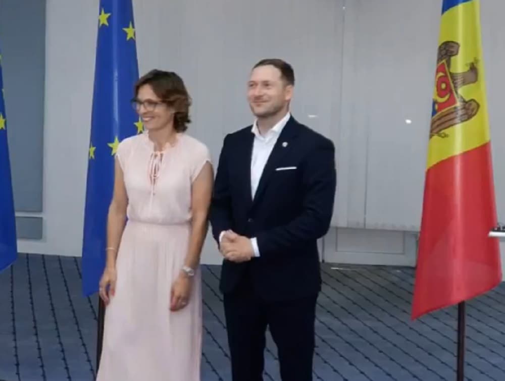 Comisar european: O Moldovă verde este un candidat mai puternic pentru aderarea la UE