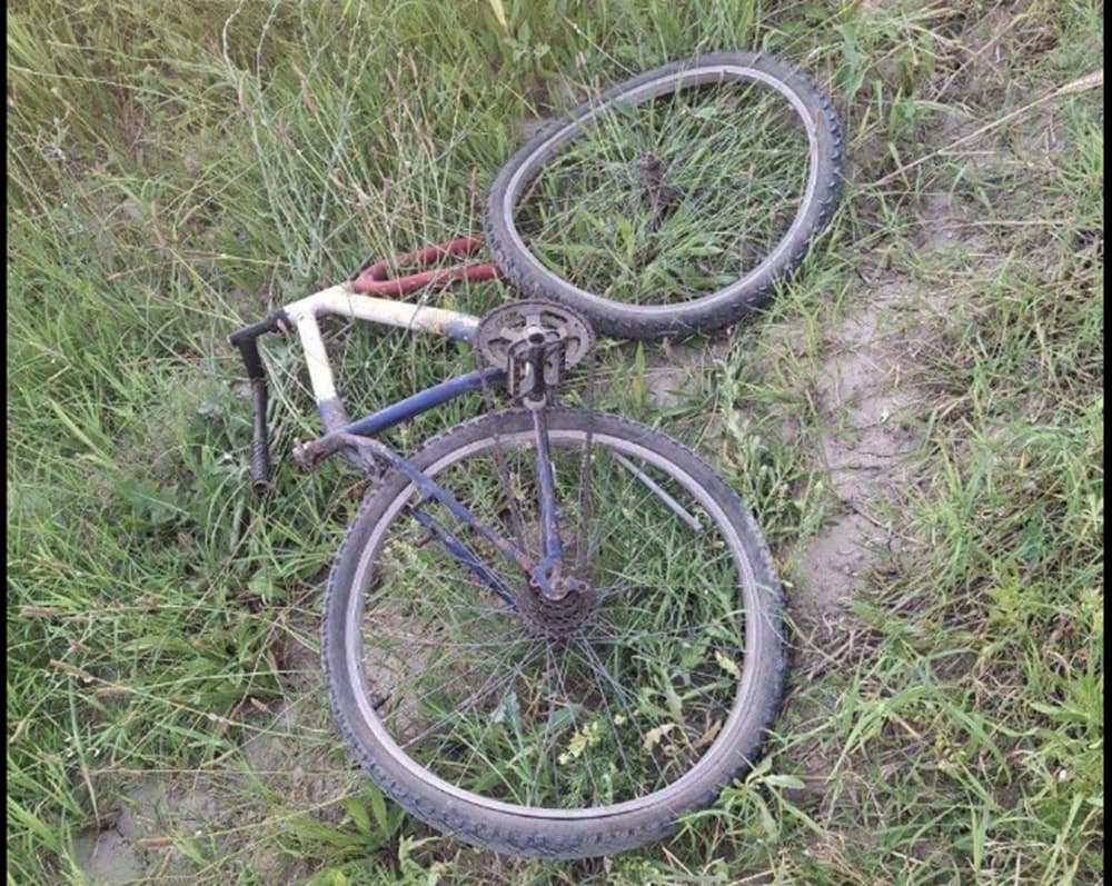 Accident teribil în Leova. Un copil de 13 ani, pe bicicletă, a decedat lovit de o mașină