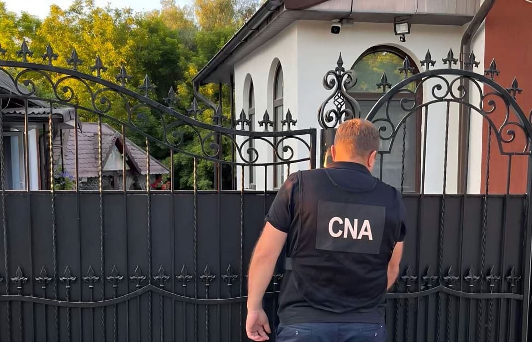 Avocat din Bălți, reținut de CNA pentru trafic de influență și escrocherie