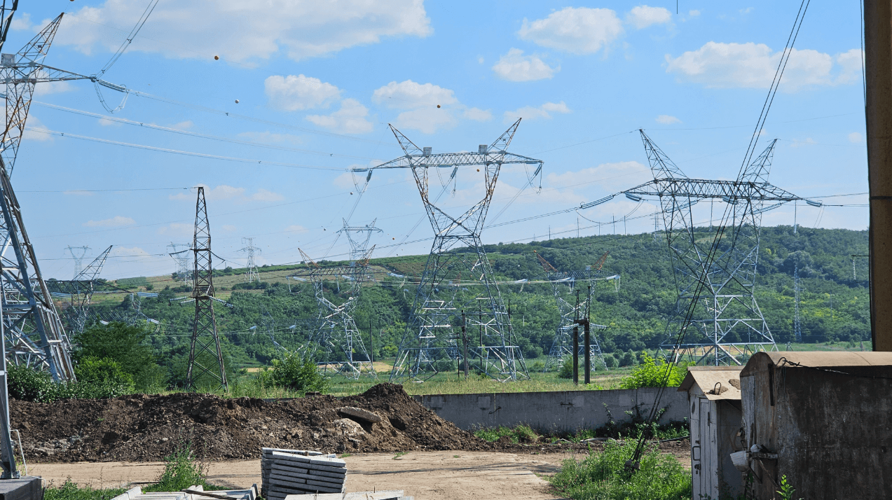 FOTO // Lucrările la LEA Vulcănești–Chișinău au fost finalizate și au început testările în vederea punerii în funcțiune