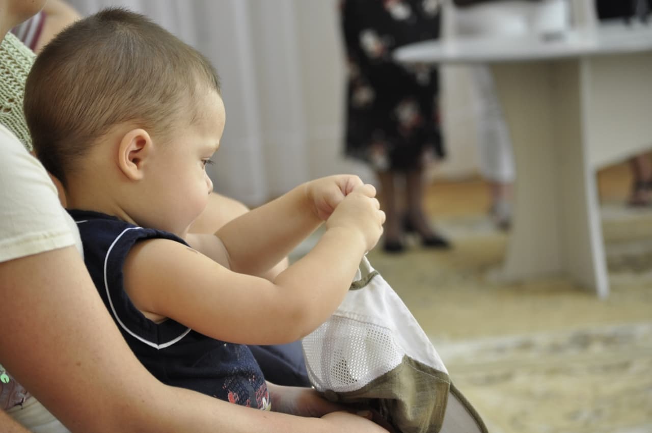77 de copii din Chișinău așteaptă să fie adoptați