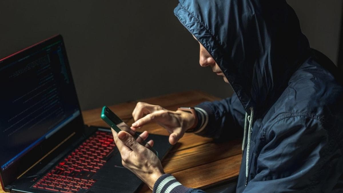 Escrocherie cu investiții în criptomonede // CNPF dezminte că ar fi autorizat platforma „StormGain – MD”