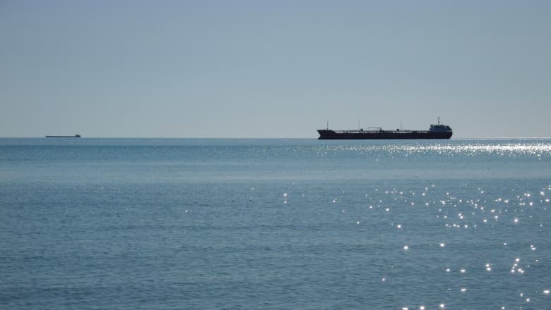 Exporturile de petrol ale țărilor din Golful Persic au revenit deasupra pragului de 10 milioane de barili pe zi în iunie