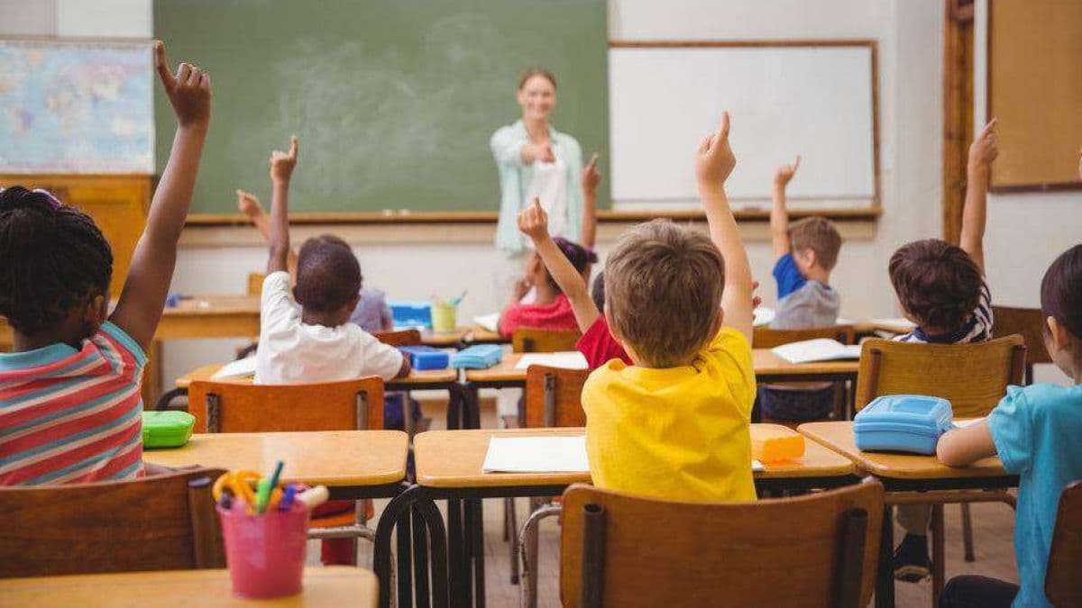 Școlile vor reveni la sistemul de aplicare a notelor pentru elevii din clasa a IV-a
