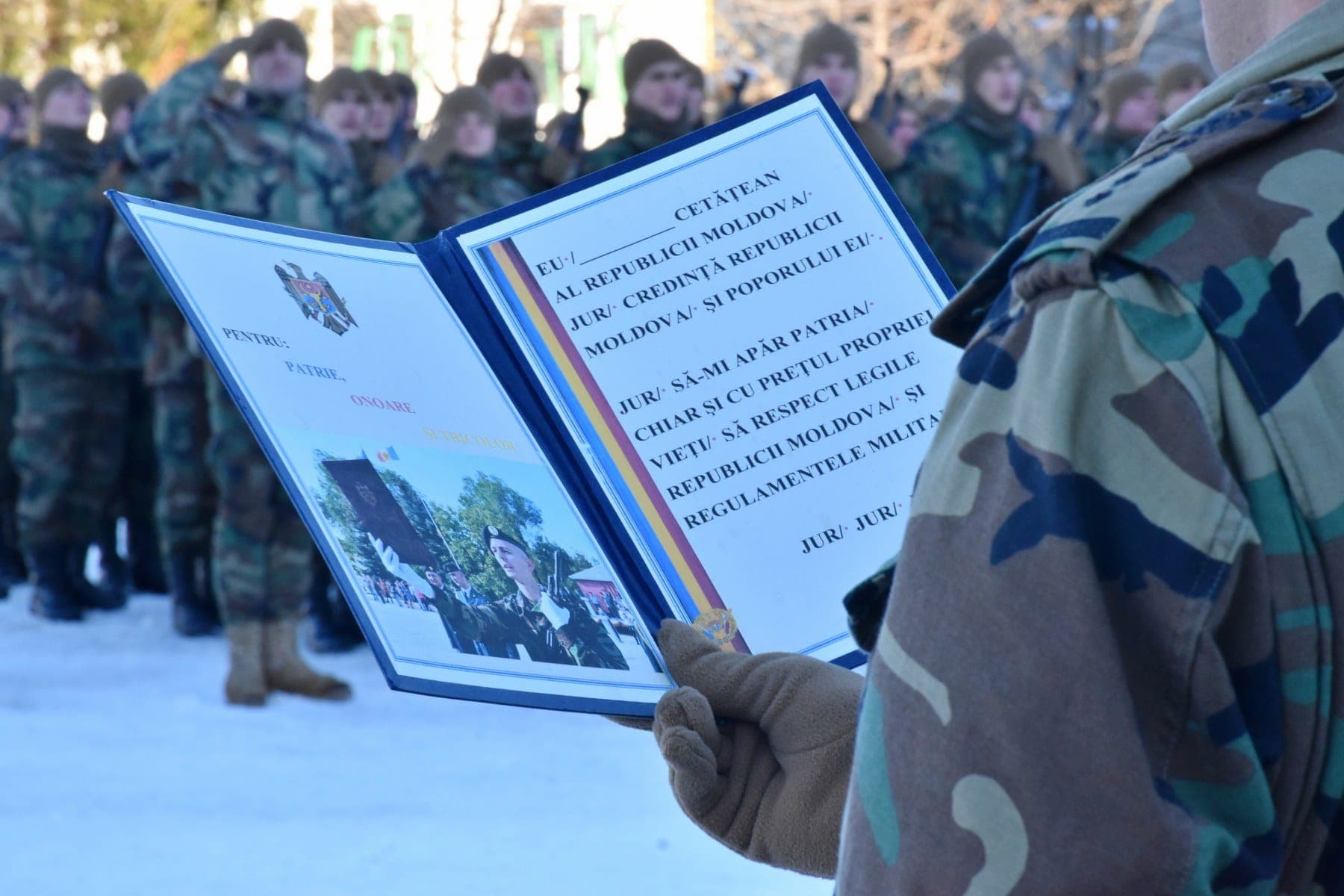 Noii recruți ai Armatei Naționale au depus jurământul militar