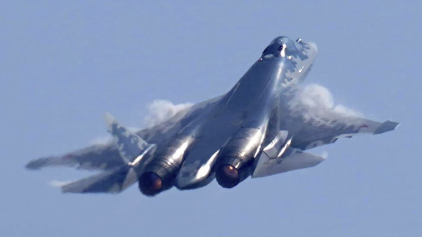 Rusia construiește adăposturi fortificate pentru a-și proteja avioanele Su-57, cele mai avansate, de atacurile ucrainene