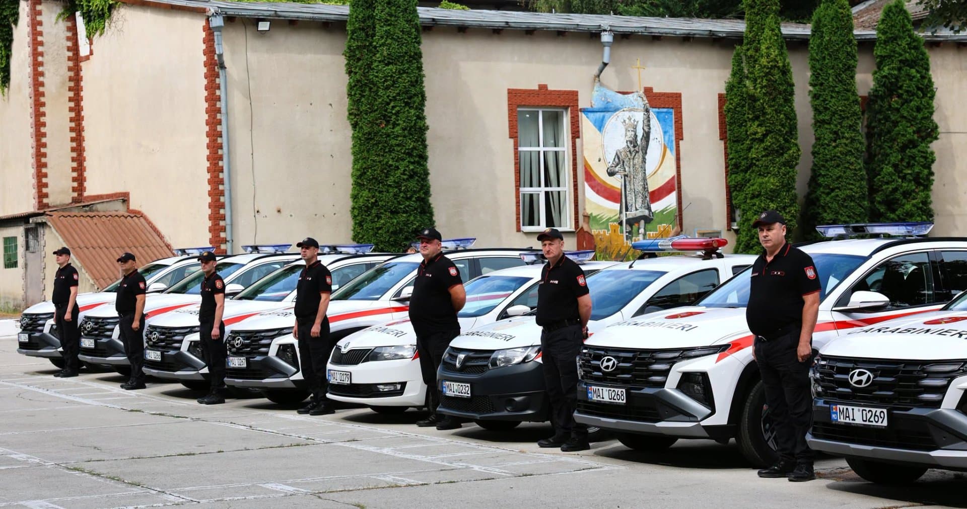 Inspectoratul General de Carabinieri a primit 14 automobile de serviciu cu sprijinul UE și al Italiei