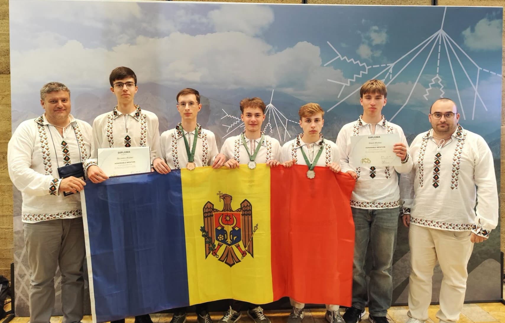 Lotul olimpic național a obținut trei medalii la Olimpiada Internațională de Fizică