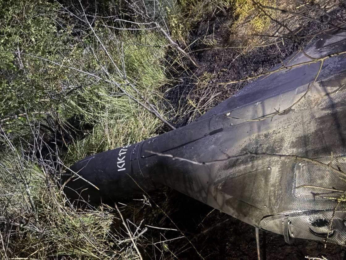 Ministerul Apărării: Drona rusească prăbușită la Copanca avea o încărcătură de 40 de kilograme de explozibil, cu schije