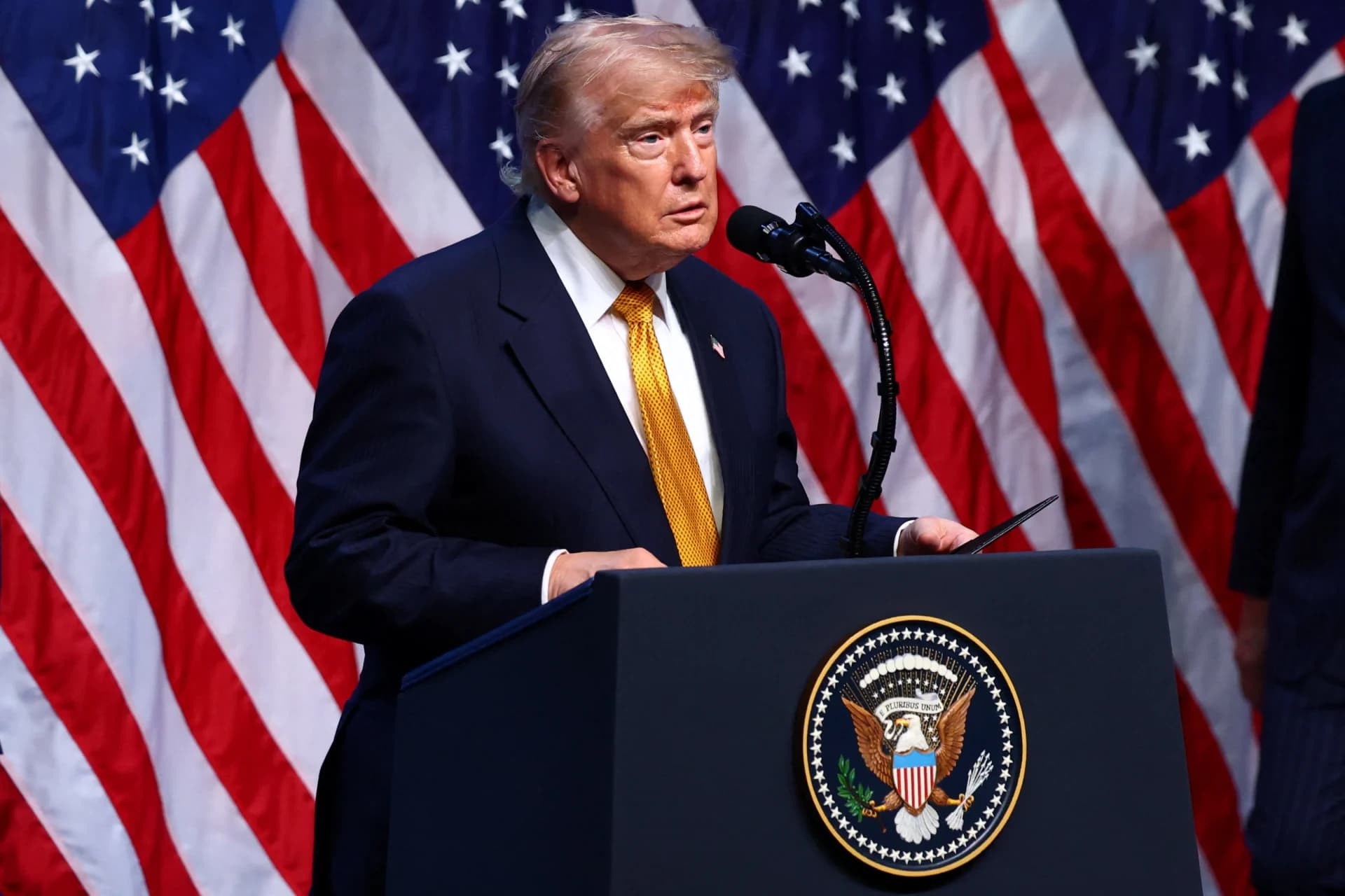 Trump amenință că va ataca în Iran misteriosul munte al Târnăcopului