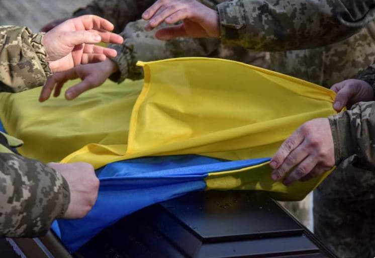 Ucraina și Rusia au făcut încă un schimb de corpuri ale soldaților uciși