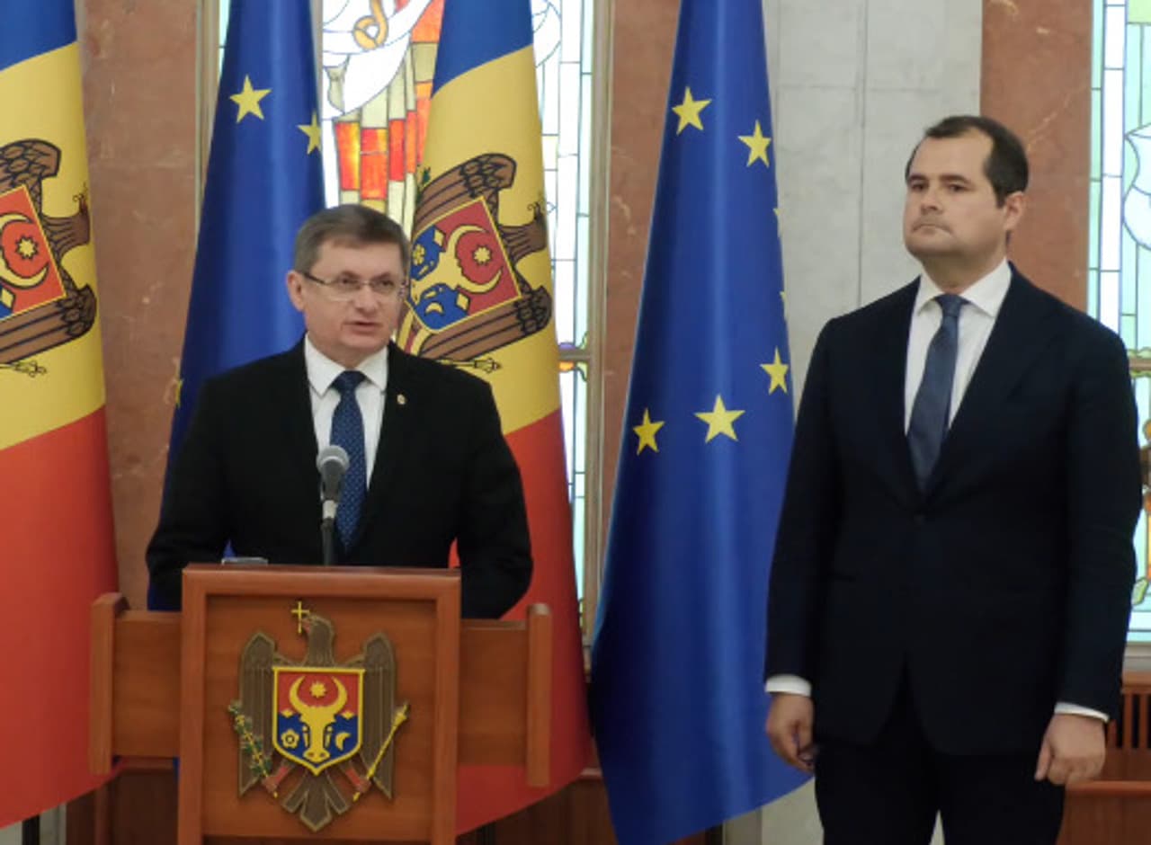 VIDEO // Consultările dintre Vasile Tofan și fracțiunea PAS s-au încheiat. Premierul desemnat a prezentat prioritățile viitorului Guvern