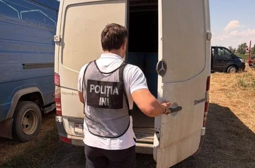 (VIDEO) Contrabandă cu alcool din Transnistria // Cinci bărbați, prinși în flagrant în Căușeni