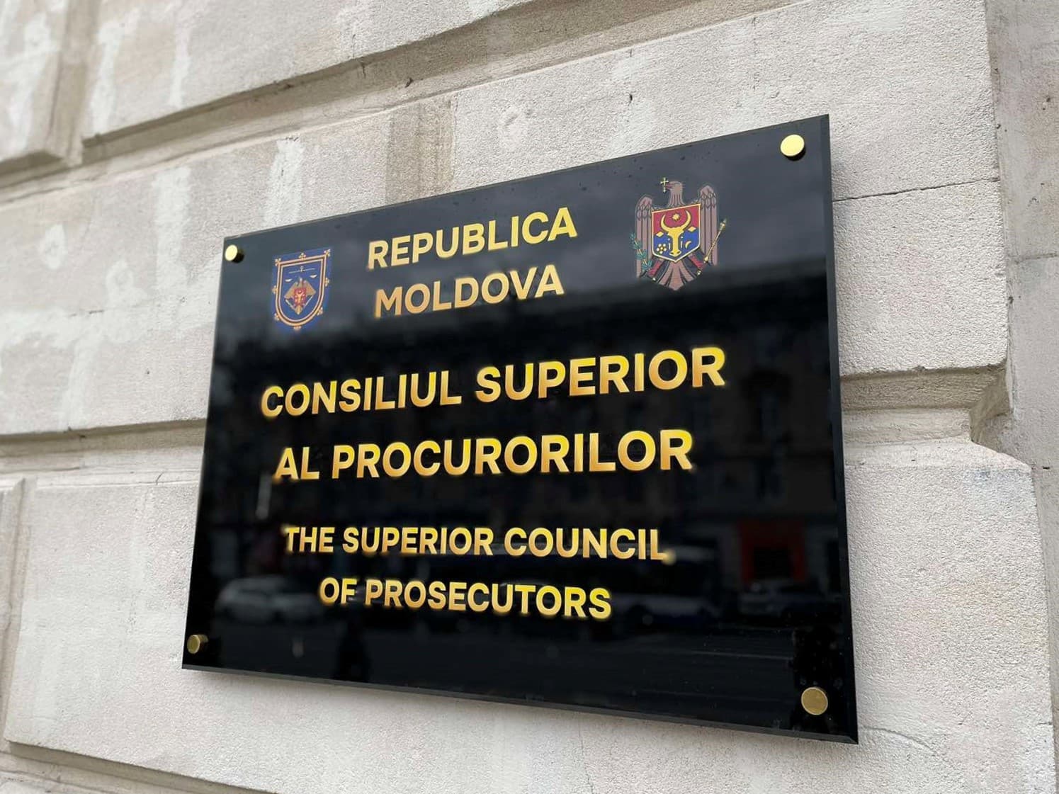 Procuror cercetat în dosarul mitei de 400 de mii de dolari, suspendat de CSP