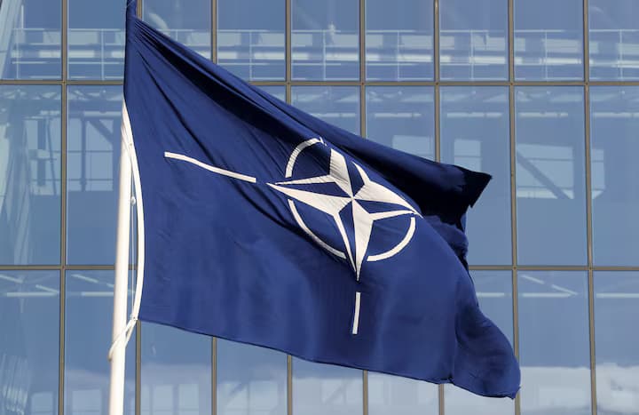 NATO își extinde rețeaua de depozite și conducte de carburanți spre est, inclusiv în România