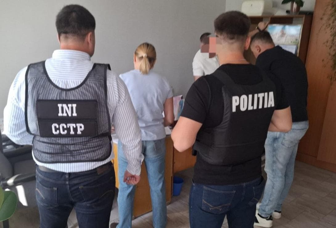 VIDEO // Adoptată ilegal și obligată să cerșească. O minoră de 14 ani, salvată dintr-o presupusă rețea de trafic de copii