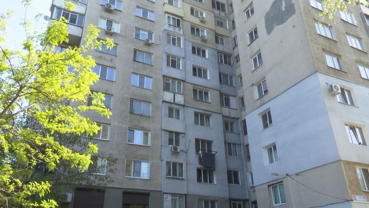 Credite mai accesibile pentru eficiența energetică a blocurilor: CNED va garanta împrumuturile asociațiilor