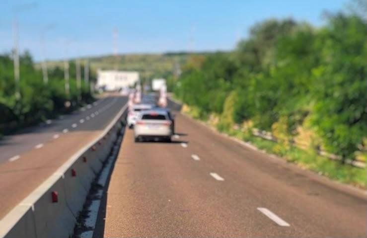 Trafic intens la PTF Leușeni. Șoferii, rugați să traverseze frontiera prin alte puncte de trecere
