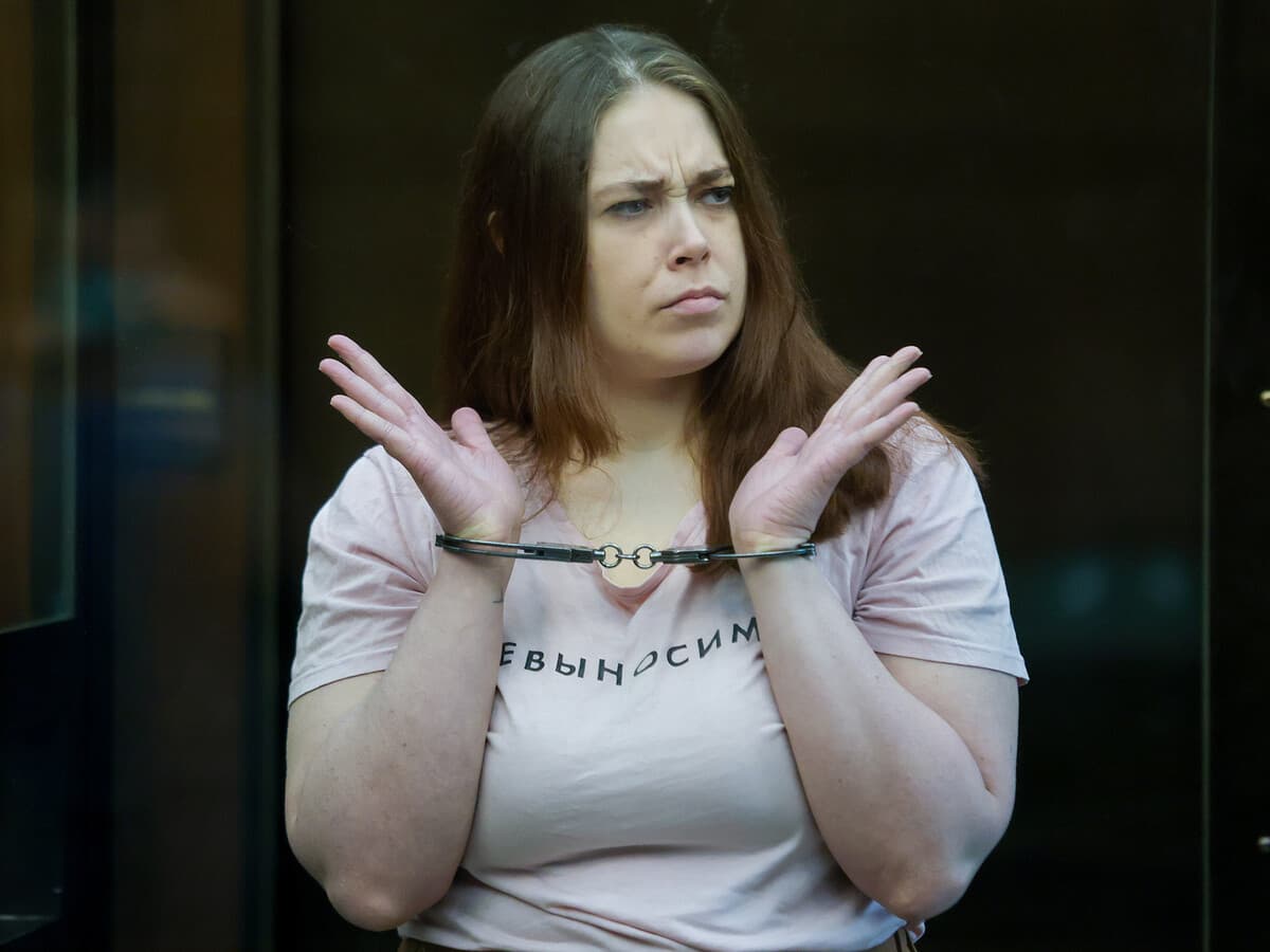 Jurnalista rusă Daria Șipaceva, condamnată la 12 ani de închisoare pentru trădare. Procesul a fost unul secret