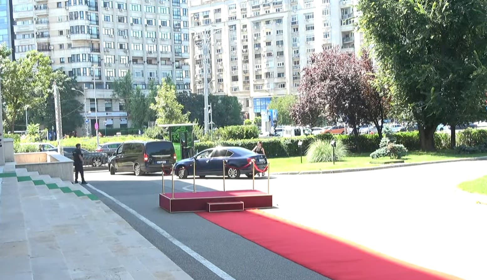 (LIVE) Palatul Victoria // Ceremonia de întâmpinare a prim-ministrului Vasile Tofan de către omologul său român, Ilie Bolojan