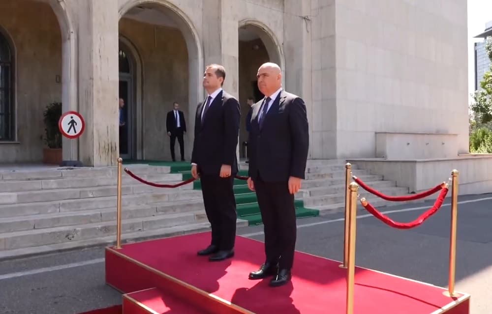 LIVE // Conferința de presă comună susținută de prim-miniștrii Vasile Tofan și Ilie Bolojan
