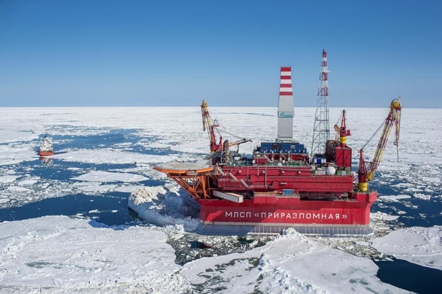 Rusia accelerează exporturile de petrol către Asia pe ruta arctică. Şapte petroliere cu circa 6 milioane de barili sunt deja în drum spre pieţele asiatice