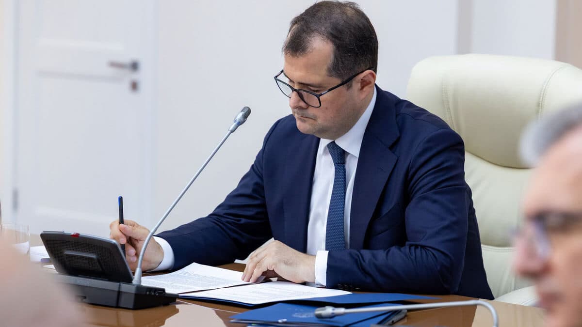 Premierul Tofan pune frână deplasărilor externe: Nu cred că e o utilizare bună a timpului să fim nouă zile în India și în Mongolia