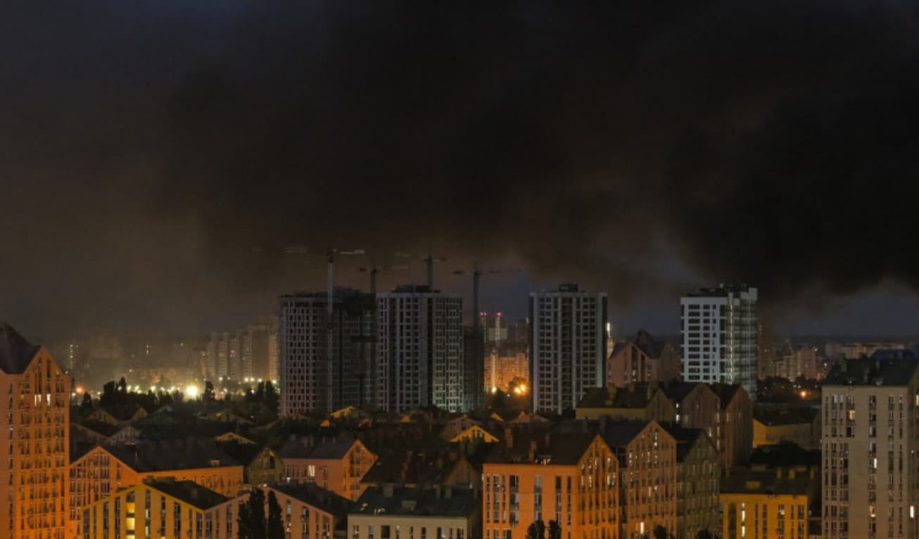 Alarmele răsună în Ucraina: explozii puternice la Kiev, în timpul nopții. Șapte persoane au fost rănite în Zaporojie