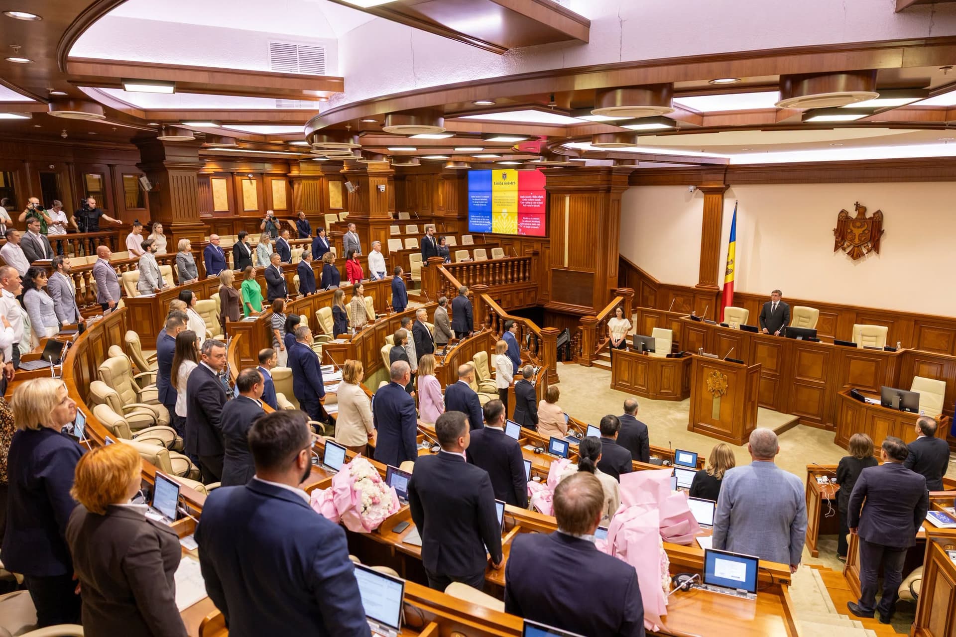 Deputații revin la muncă din 1 septembrie. Armonizarea legislației cu UE, prioritatea anunțată pentru noua sesiune parlamentară