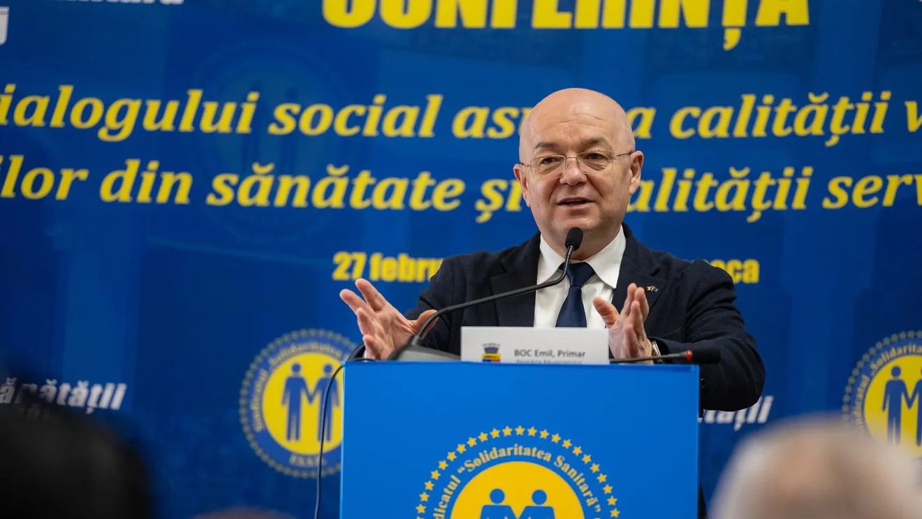 Emil Boc a fost decorat cu „Medalia Democrației”, cea mai înaltă distincție a Parlamentului R. Moldova