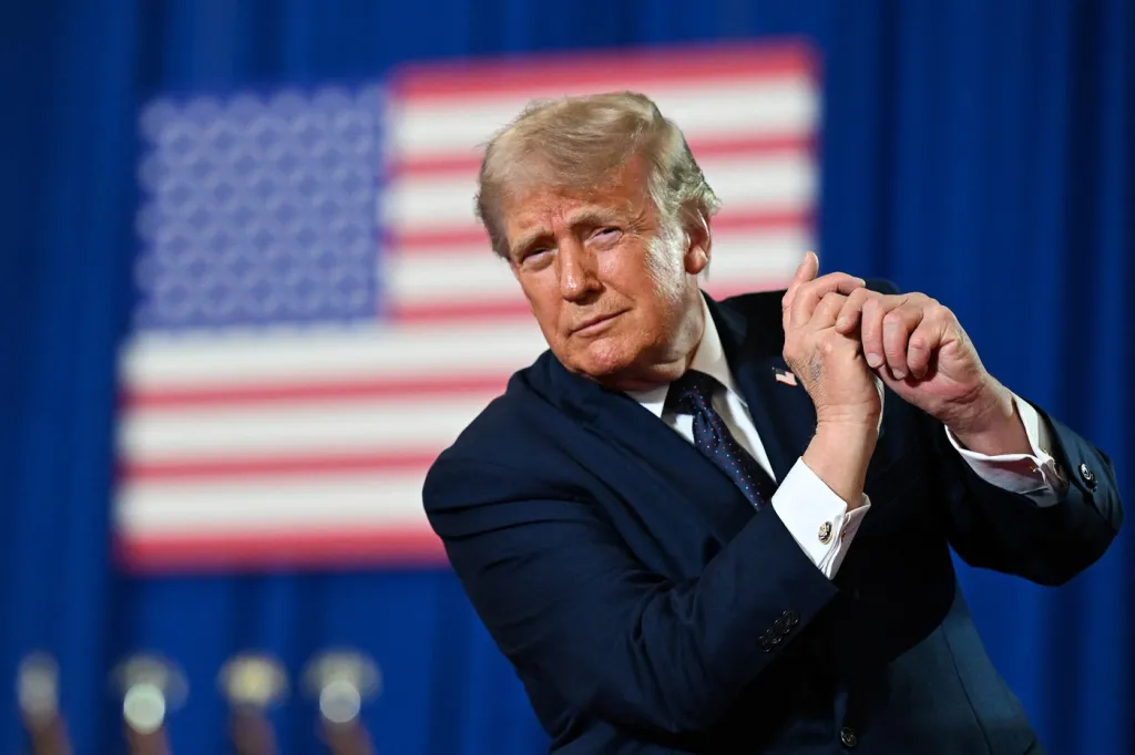 Trump spune că SUA îşi vor reface rezerva strategică cu petrol din Venezuela. „Un cadou pentru poporul american”