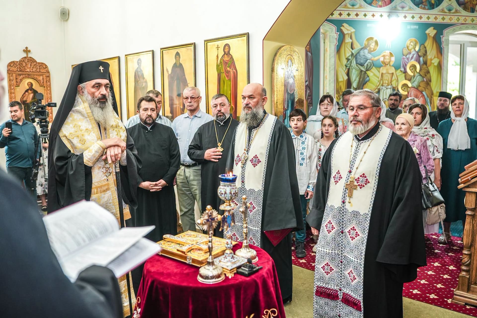 De Ziua Limbii Române, Mitropolia Basarabiei a adus un omagiu înaintașilor care au contribuit la renașterea identității românești