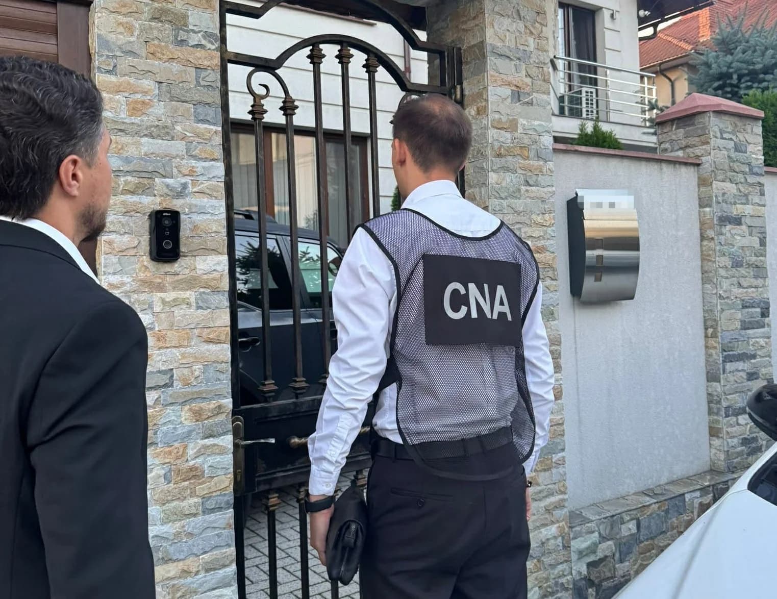 Percheziții la Inspectoratul de Stat pentru Supravegherea Produselor Nealimentare și Protecția Consumatorilor. Patru persoane, cercetate penal