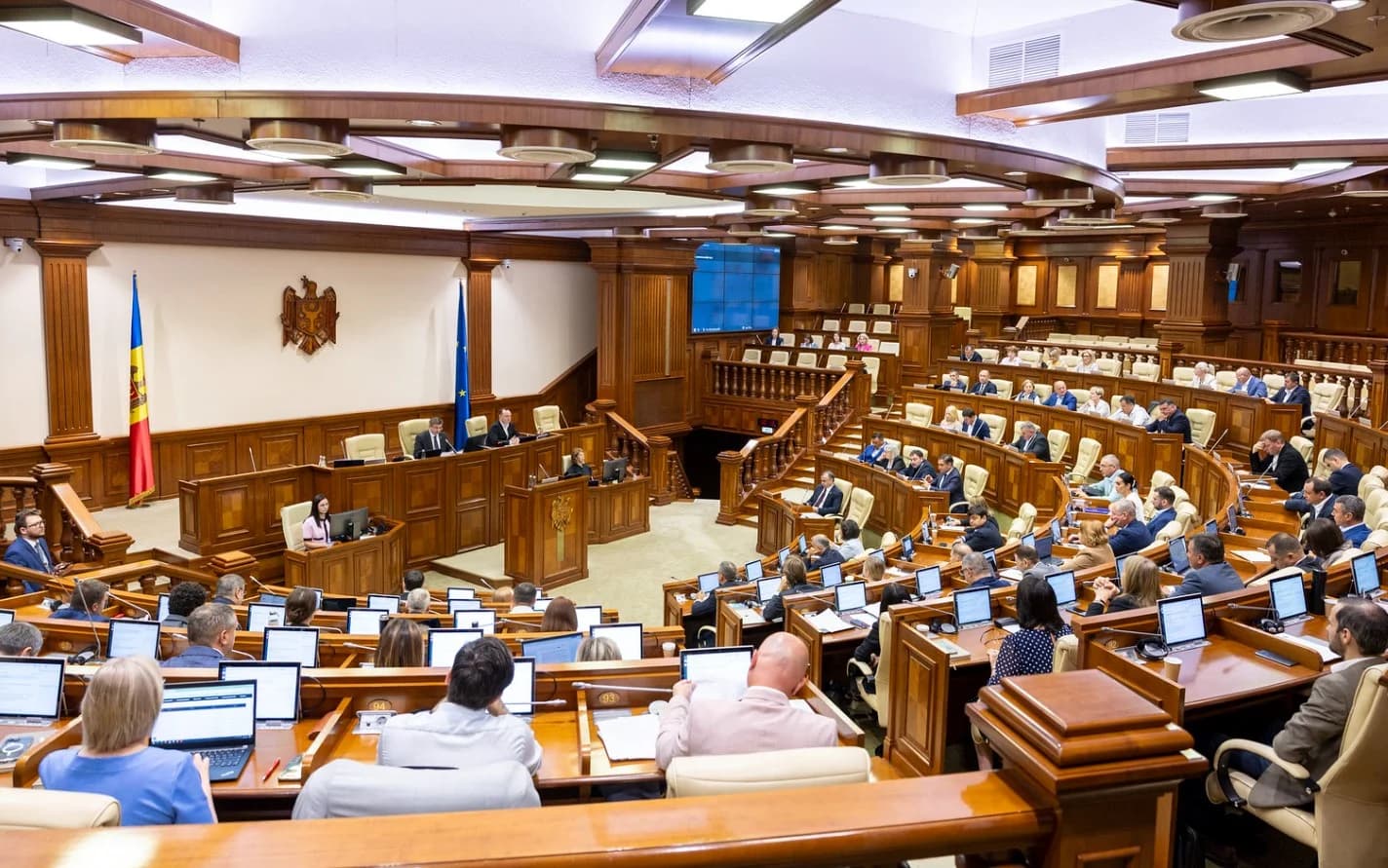 LIVE // Ședința plenară a Parlamentului din 3 septembrie